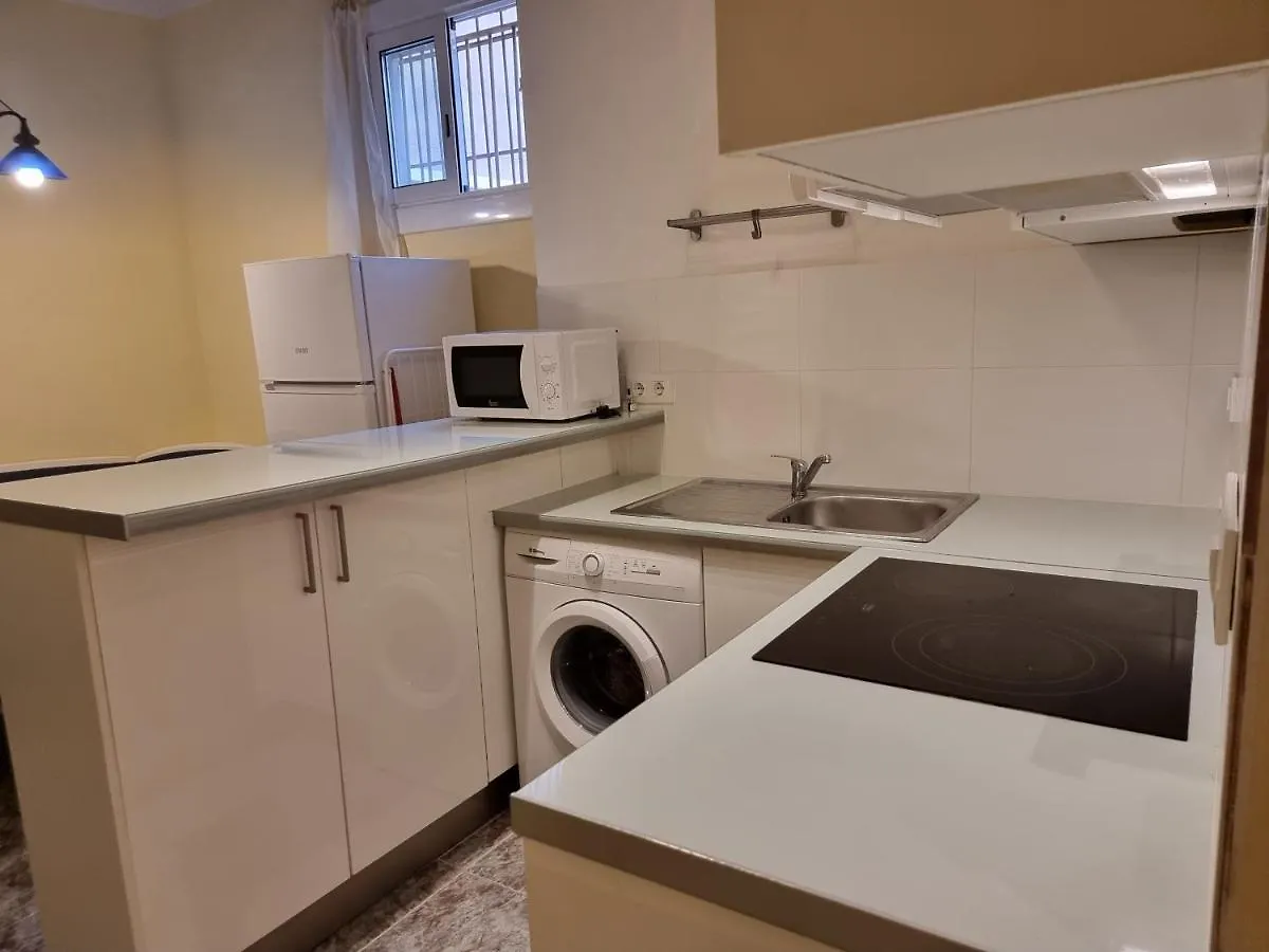 2 Bedrm Bcn Down Ac Wifi 30 Nigths Min Apartment Barcelona